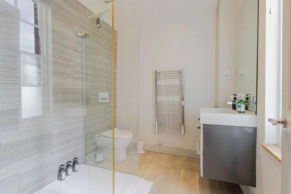 Elegant Townhouse&Basement in Leamington