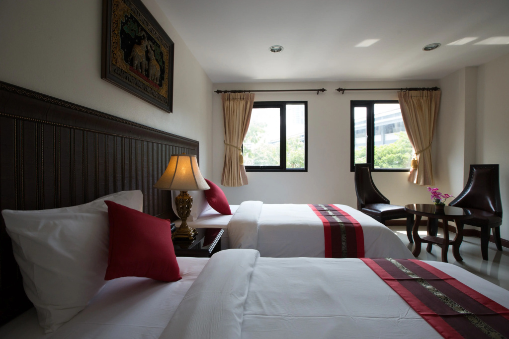 True Siam Rangnam Hotel