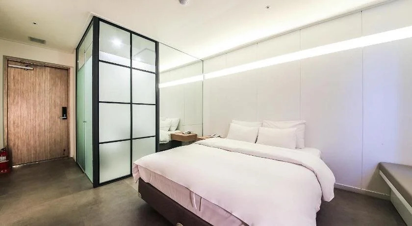 Blvd Hotel