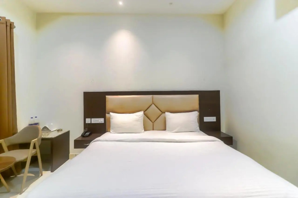 Fabhotel Nido