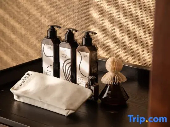 Yuansu · Designer High-altitude Boutique Stay (Shanxi Museum Wuyue Plaza)