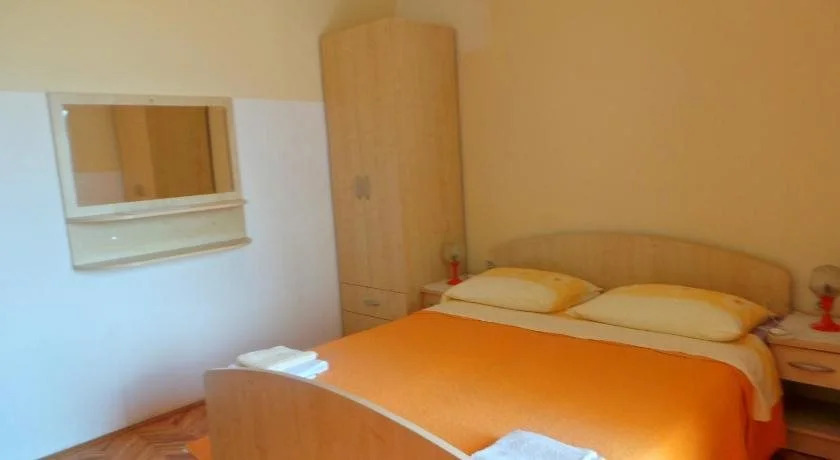 Pension Vice