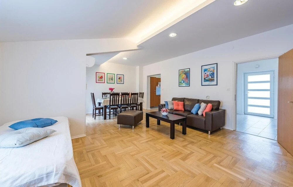 Stunning Home in Porec With Wifi and 3 Bedrooms