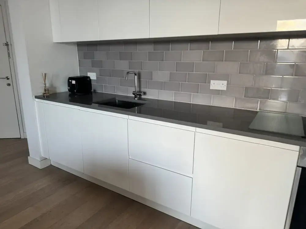 Docklands Stunning 2 bed Apartment London