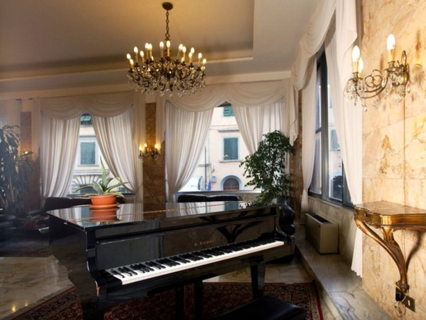 Ariston Hotel