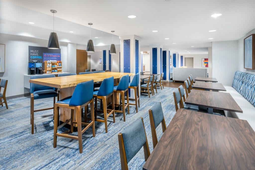 Holiday Inn Express & Suites Colorado Springs First & Main by IHG