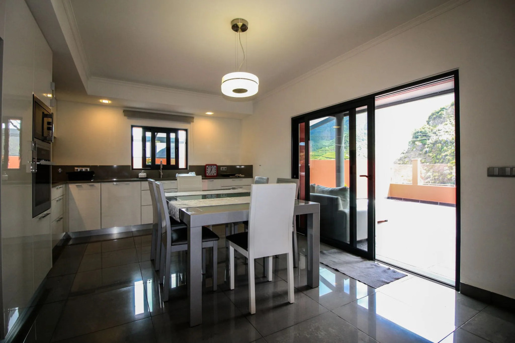 Casa Saramago by AnaLodges