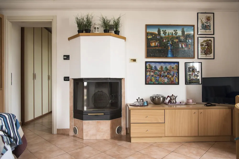 Typical Apartment on River Naviglio / Darsena