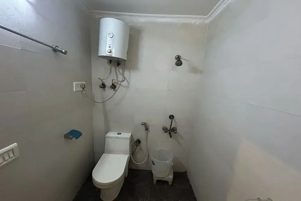 Hotel B K House