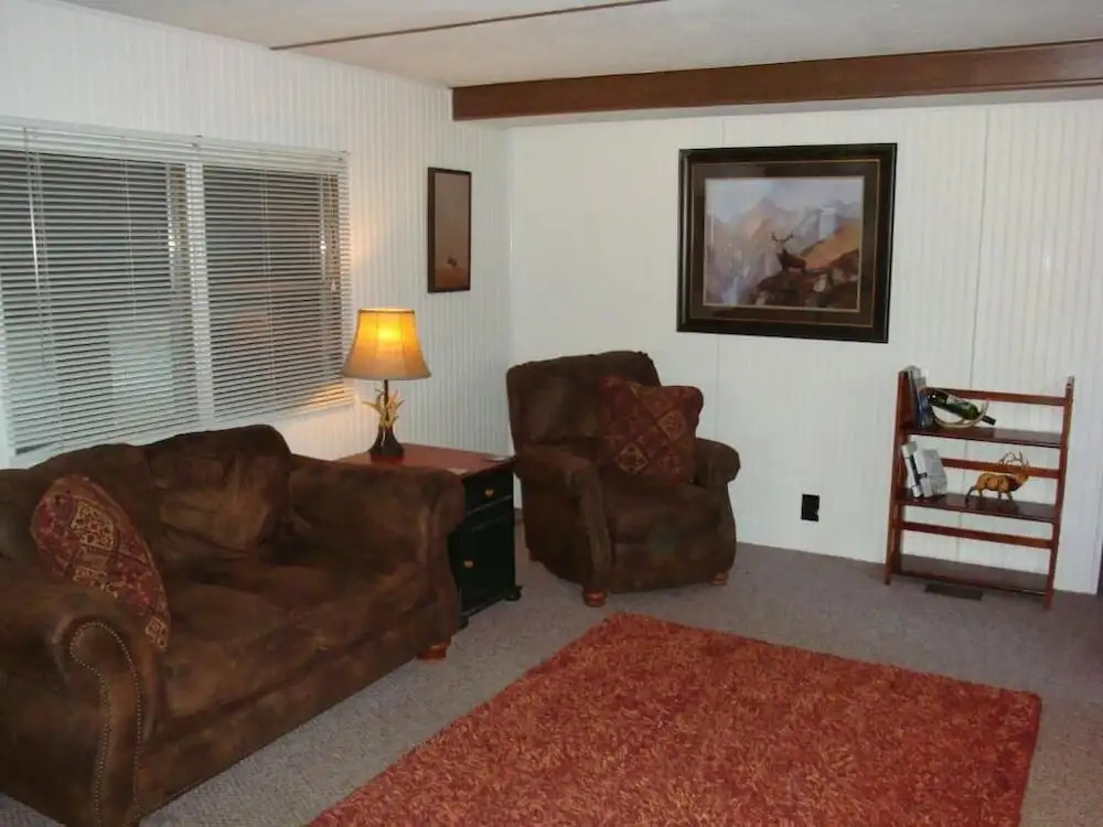 Yellowstone Wildlife Cabins