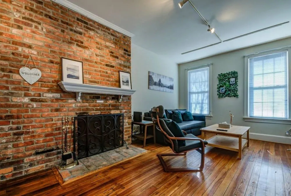 3BR Colonial House w/Parking by CozySuites