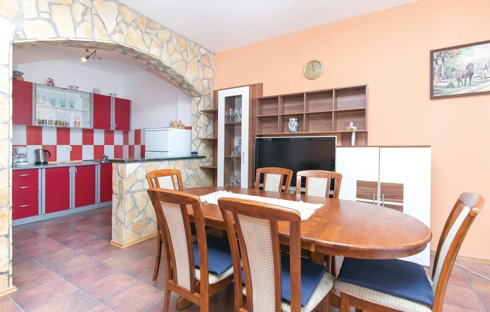 Nice Home in Vodnjan With Wifi and 4 Bedrooms