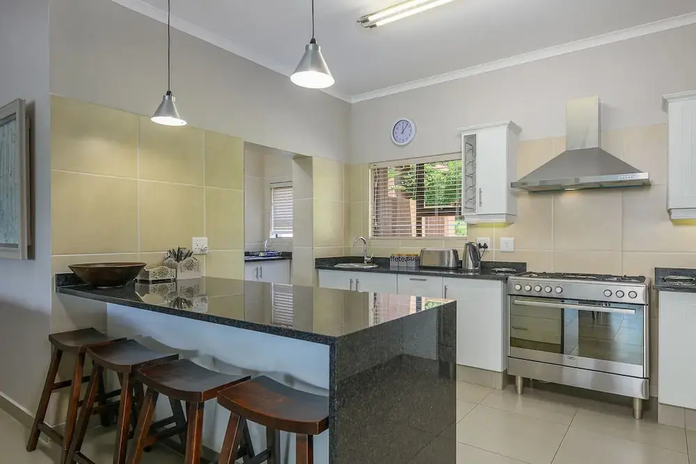 San Lameer Villa Rentals 14321