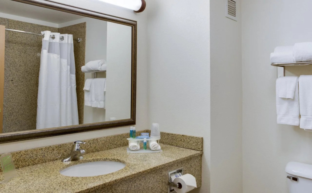 Holiday Inn Express & Suites Jacksonville by IHG