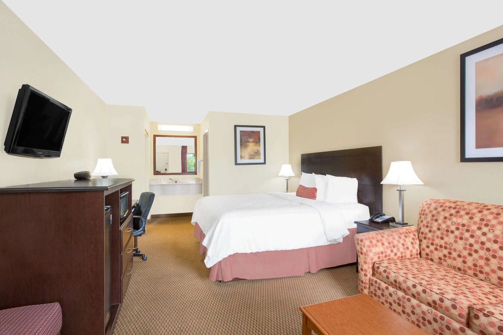 Отель Гринвилла Baymont Inn & Suites Greenville