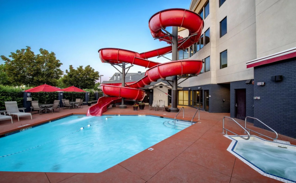 Fairfield Inn & Suites by Marriott Kelowna