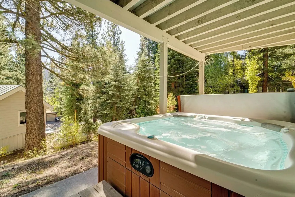 1 Mi to Lift! Olympic Valley Chalet w/ Hot Tub
