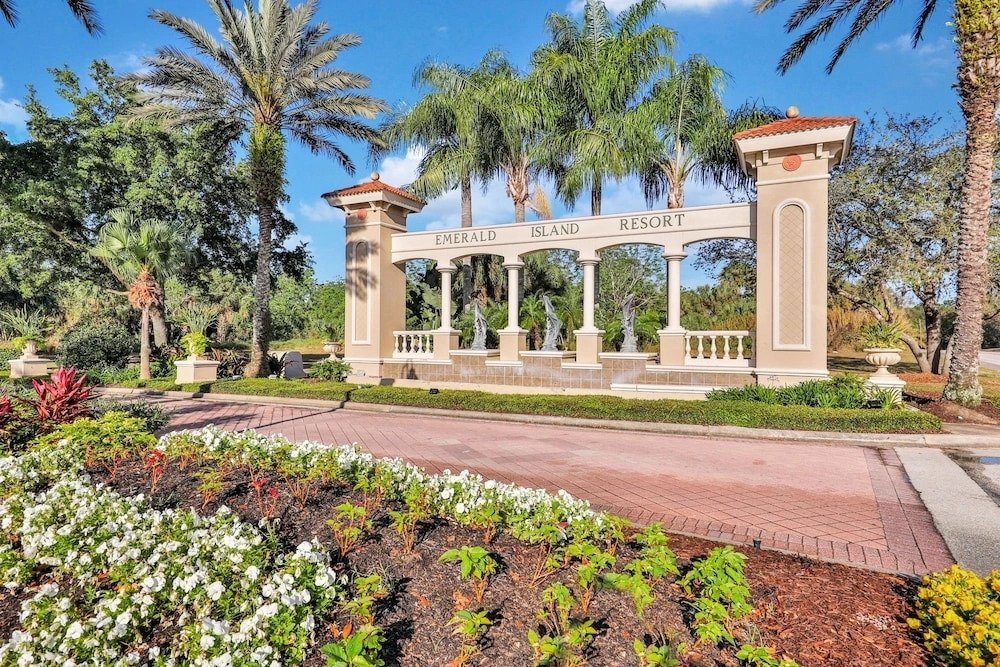 Spacious Home With Private Pool & Resort Amenities - 5 Miles From Disney World