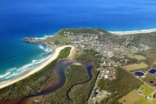Beachfront 5, 25 Willow Street