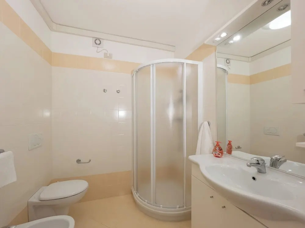 Spacious Flat Only 150mt From the Beach