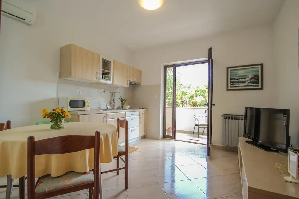 Apartment Maena
