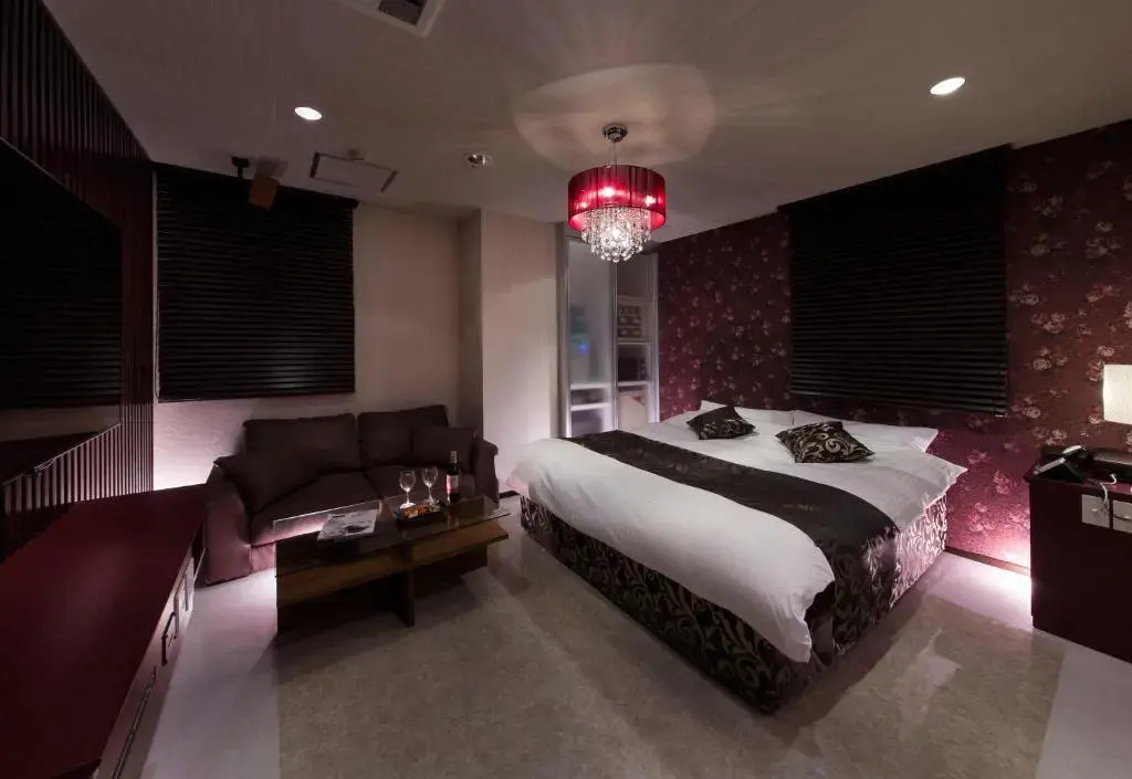 HOTEL SWEET SEASON-L