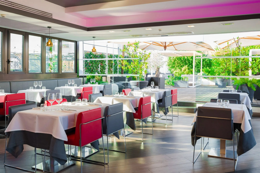 iQ Hotel Roma