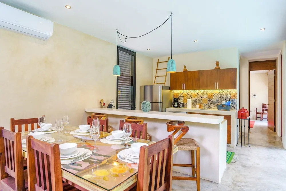 Magazine-worthy Villa Ponderosa with Private Pool & Gated Area