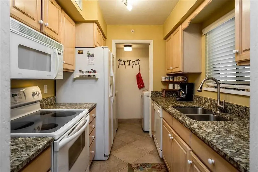 Santa Maria 300 - Three Bedroom Condo