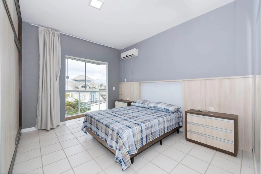 Apartamento com Vista Mar a 30 metros da praia