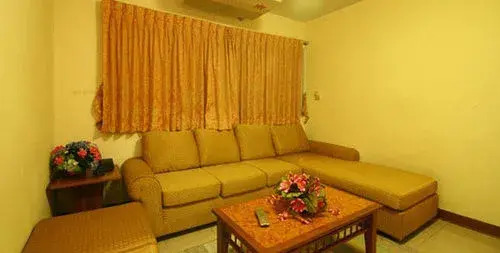 Omni Suites Aparts-Hotel