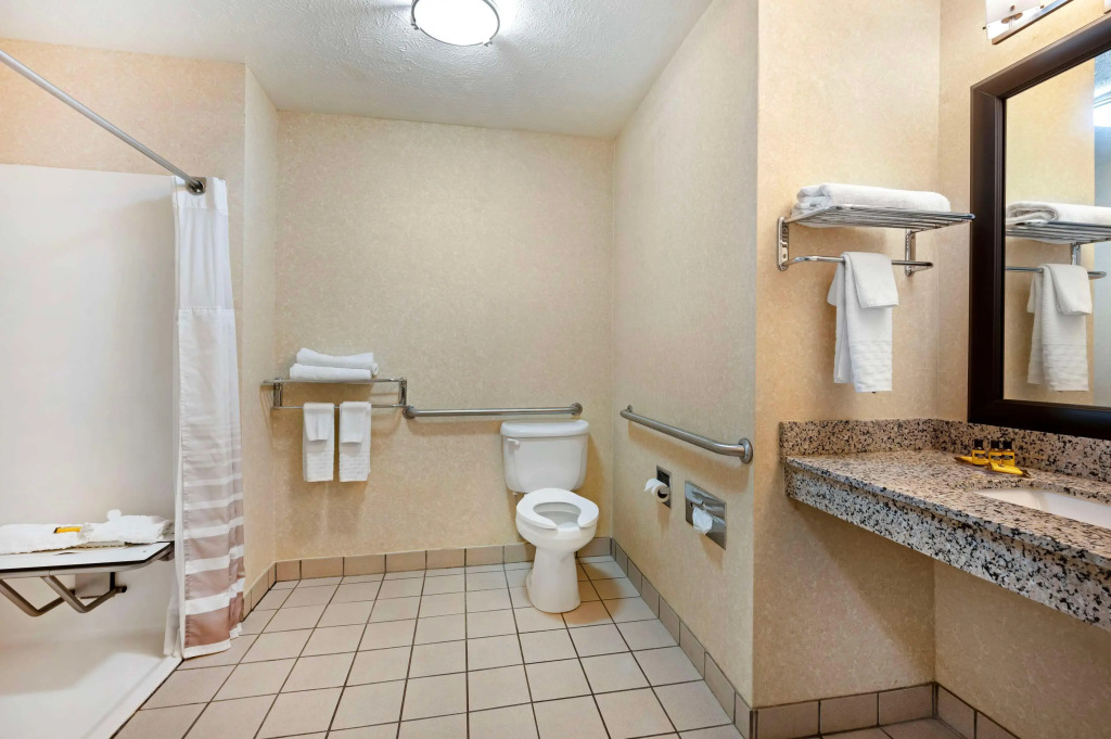 Best Western Plus Howe Inn