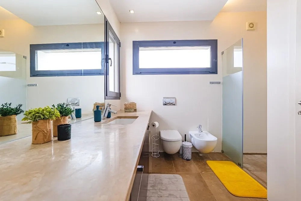 Villa-4bedroom-3bathroom-pool-petfriendly