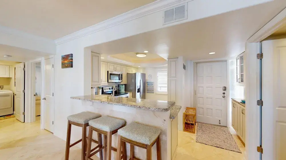 Sandarac 502b: Beachfront 3br Condo W/ Pool & Views 3 Bedroom Condo