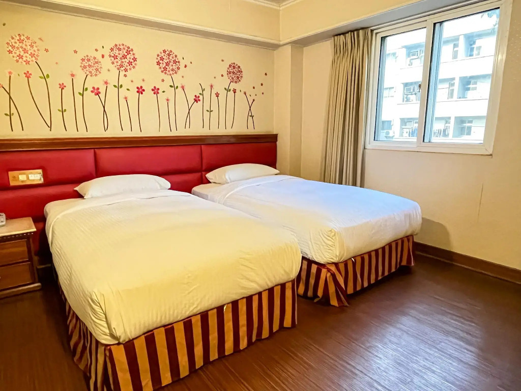 Spring Art Hotel