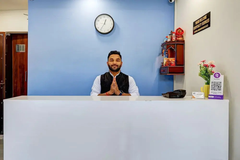 Hotel Warm Welcome Inn 26 - Near Sector 18 Metro Noida