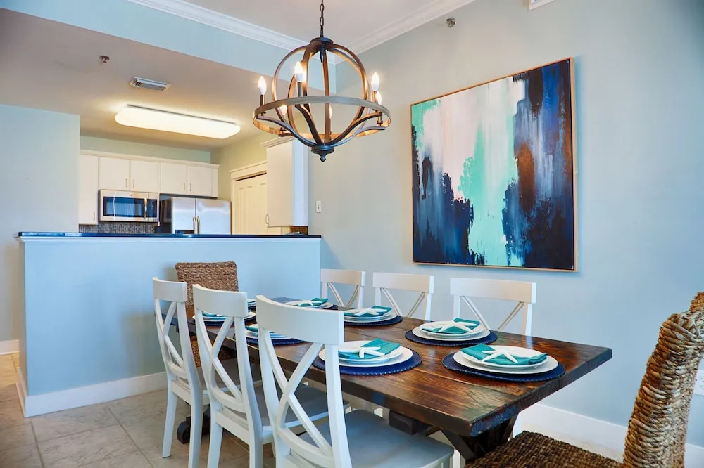 Waterscape A603 - 3 Br condo by RedAwning