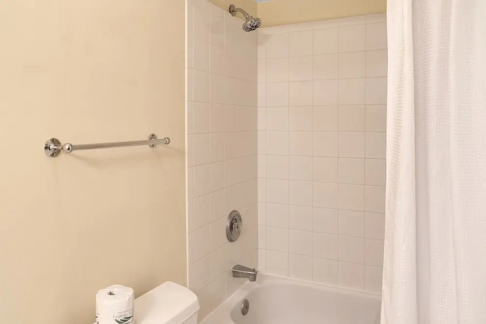 Harbour Town at Sea Pines Spacious 3 Bedroom 3 Condo by RedAwning