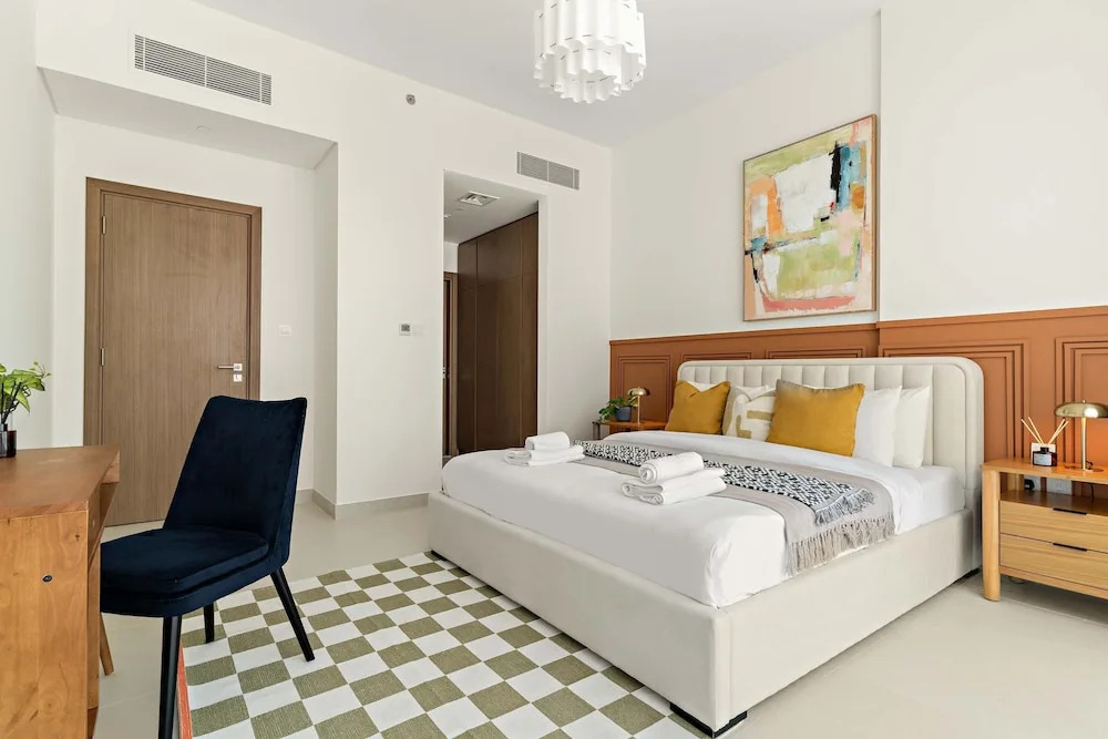 Silkhaus Luxury 1BR Stay Canal Front in Al Wasl