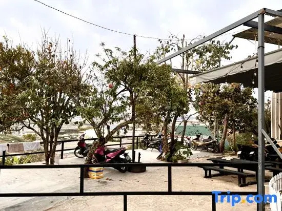 IZA Homestay