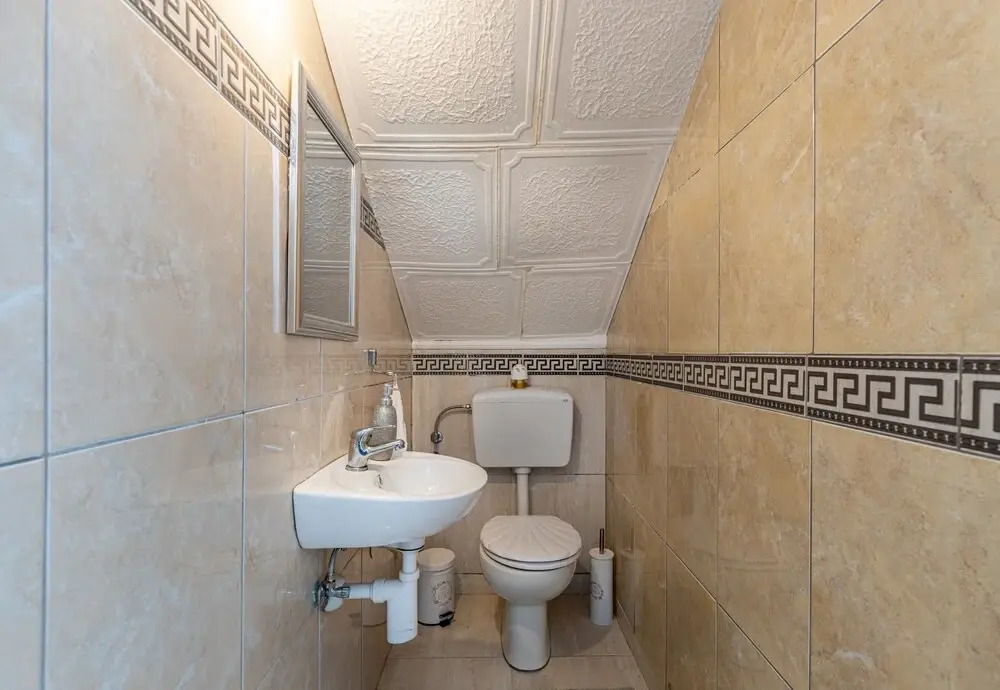 Deluxe Apartment Sandra 1200m From Beach