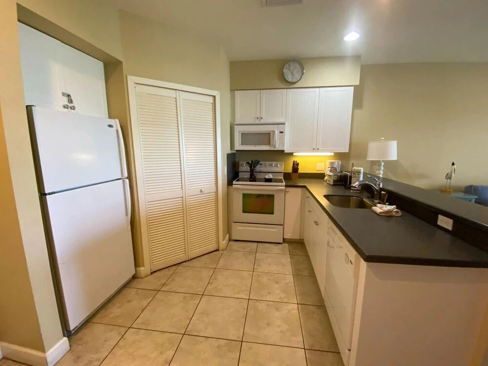 Harbour House at the Inn Unit 305 by Coastal Vacation Properties