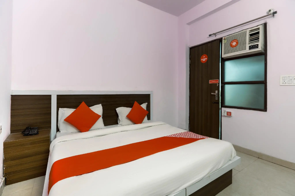 OYO 70642 Noida Villa