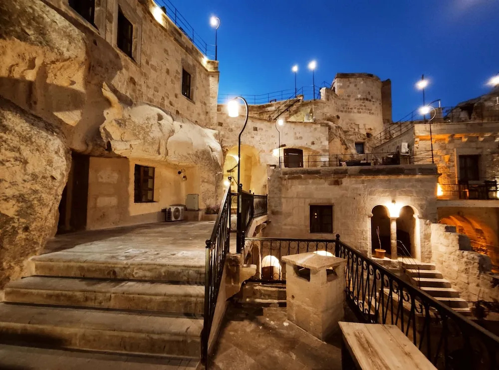 Dervish Cave House & Elegance Cave Suites