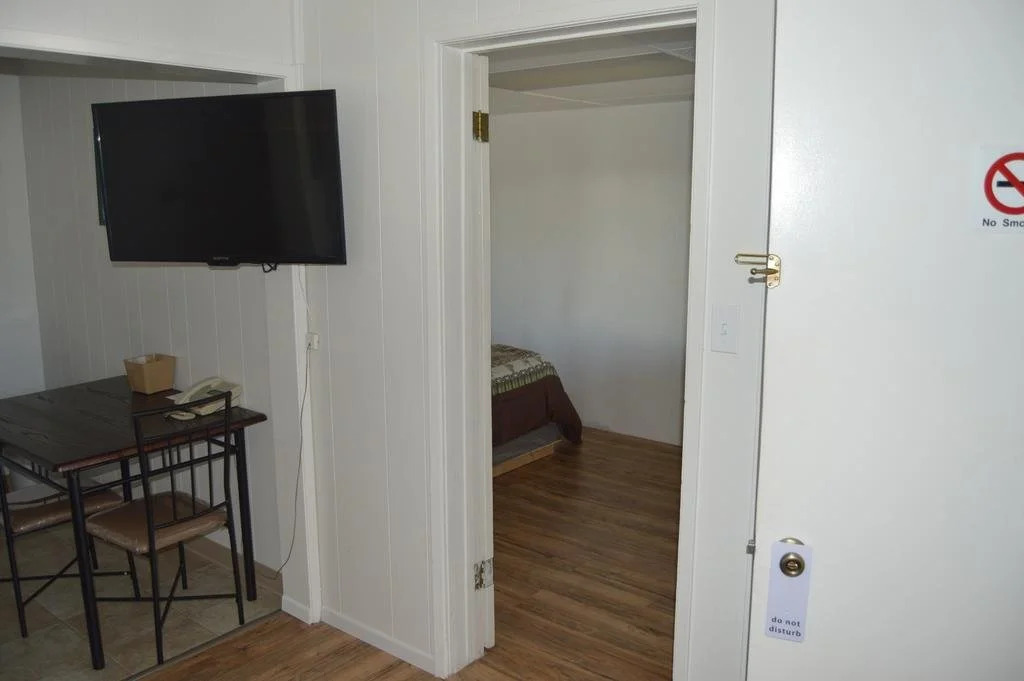 Newport Antler Motel