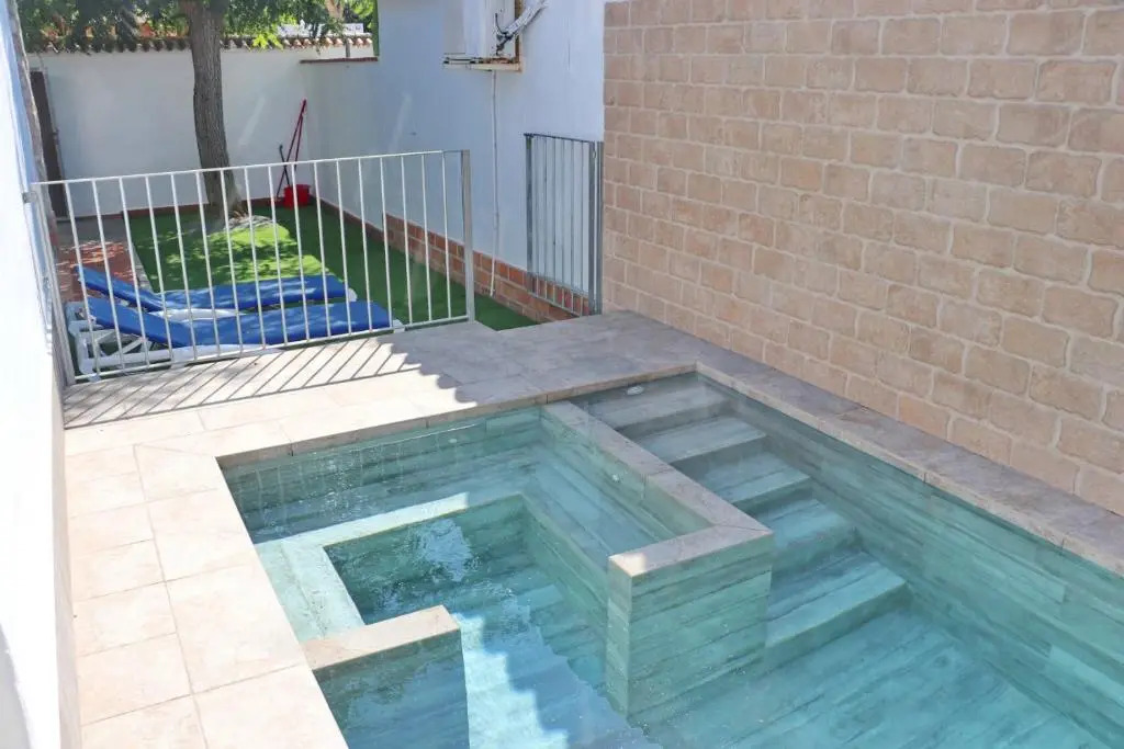 Bungalow La Roa II con piscina compartida y privada