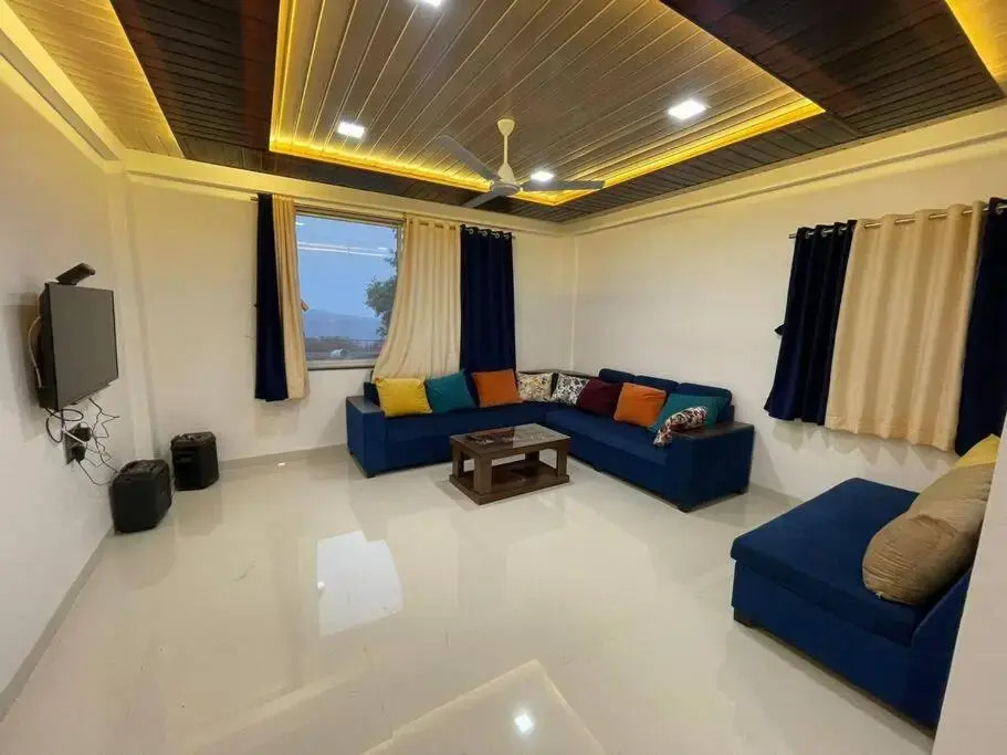 West Valley Villa Casa East