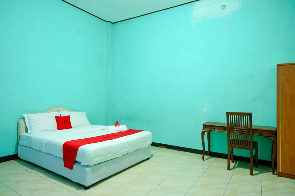 Penginapan Cemara Indah by RedDoorz