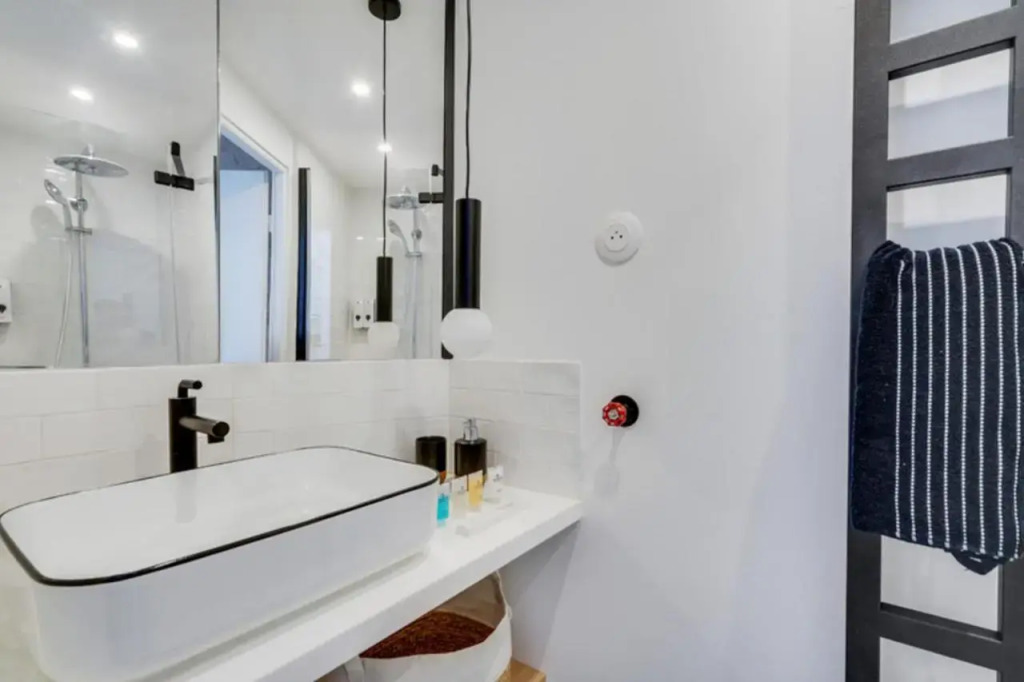194 Suite Maison Parisienne