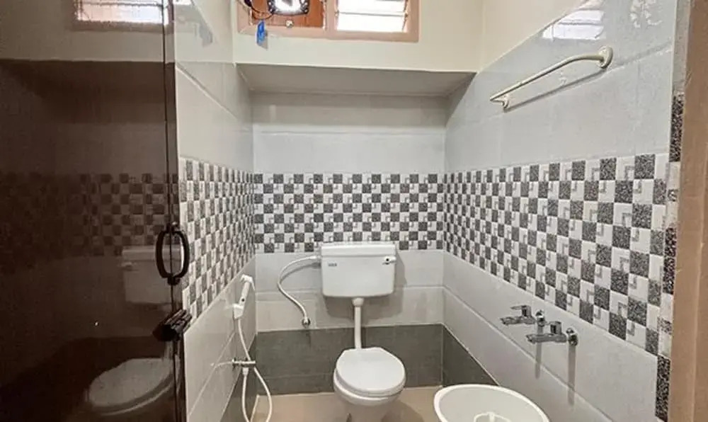 Fabhotel Royal Grand Ii